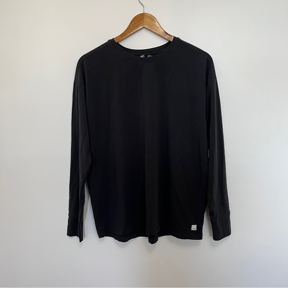 Vuori Women’s Long-Sleeve Feather Tee Black T Shirt NWOT M - Picture 4 of 7